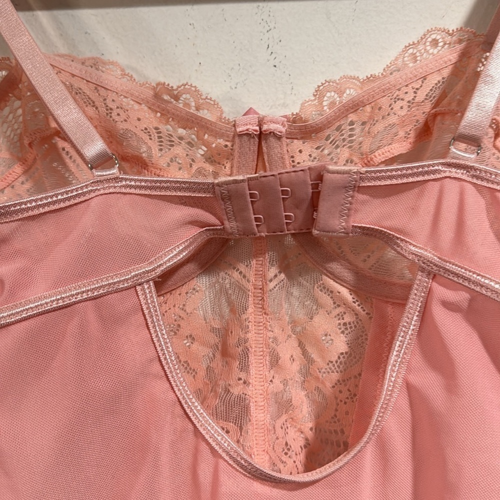Pink lingerie lace garter straps NeW small - Picture 6 of 7